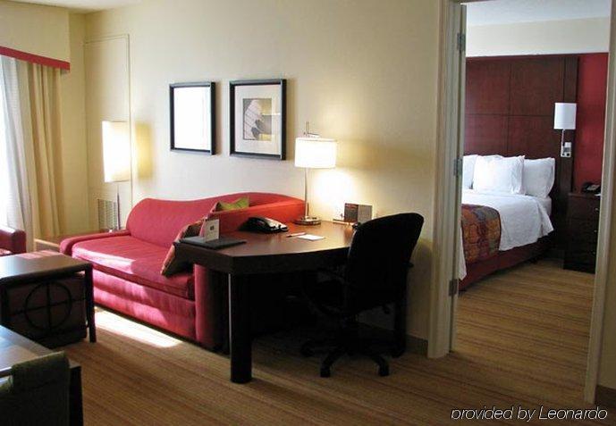 Residence Inn Уэйнсборо Номер фото